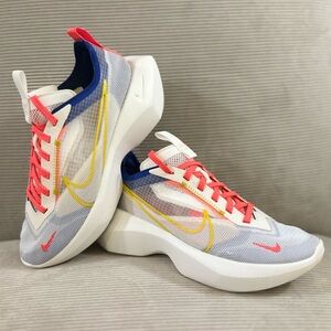Nike Women’s Nike Vista Lite 'White Crimson Sulfur' size 7.5